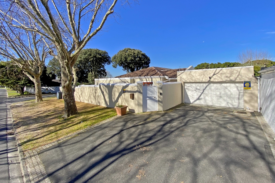 6 Bedroom Property for Sale in Constantia Western Cape